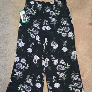Three Dots Black Wide-Leg Pants with Lavender Floral Print